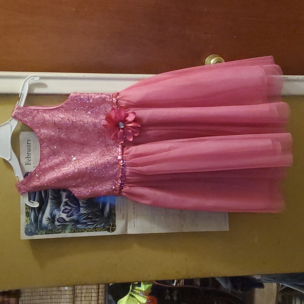 Girls dress,